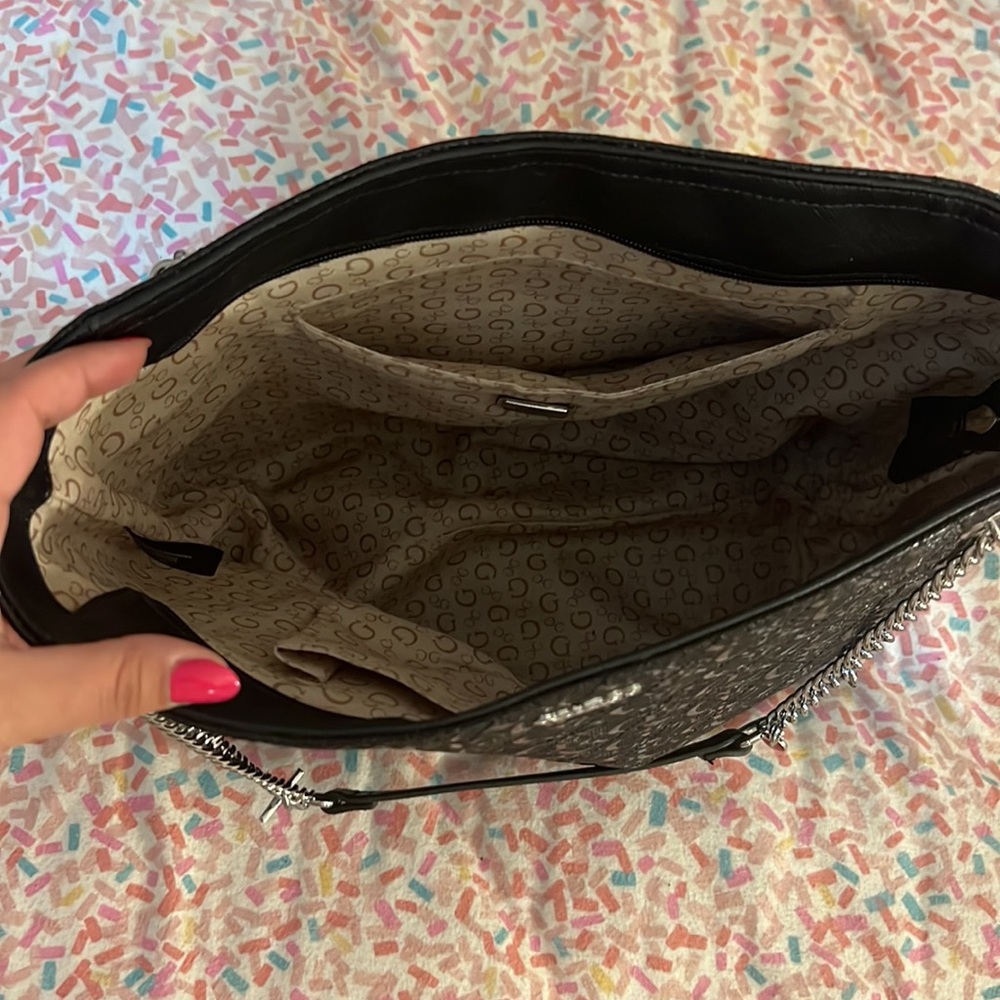 Handbags 👜👛 - Picture 2 of 7